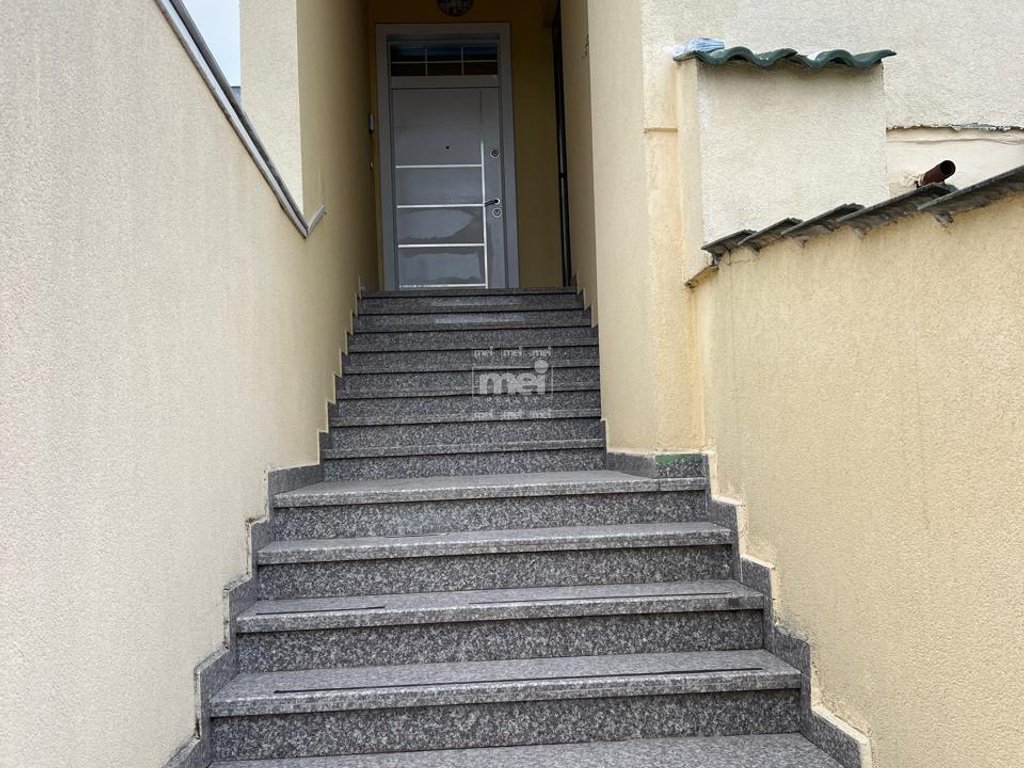 JEPET ME QIRA AMBIENT BIZNESI NE SPITALLE!