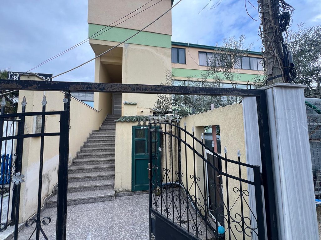 JEPET ME QIRA AMBIENT BIZNESI NE SPITALLE!