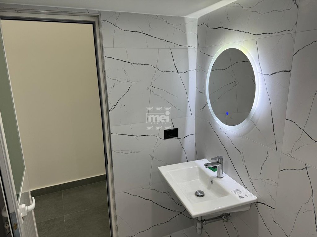 JEPET ME QIRA AMBIENT BIZNESI NE QENDREN E DURRESIT!