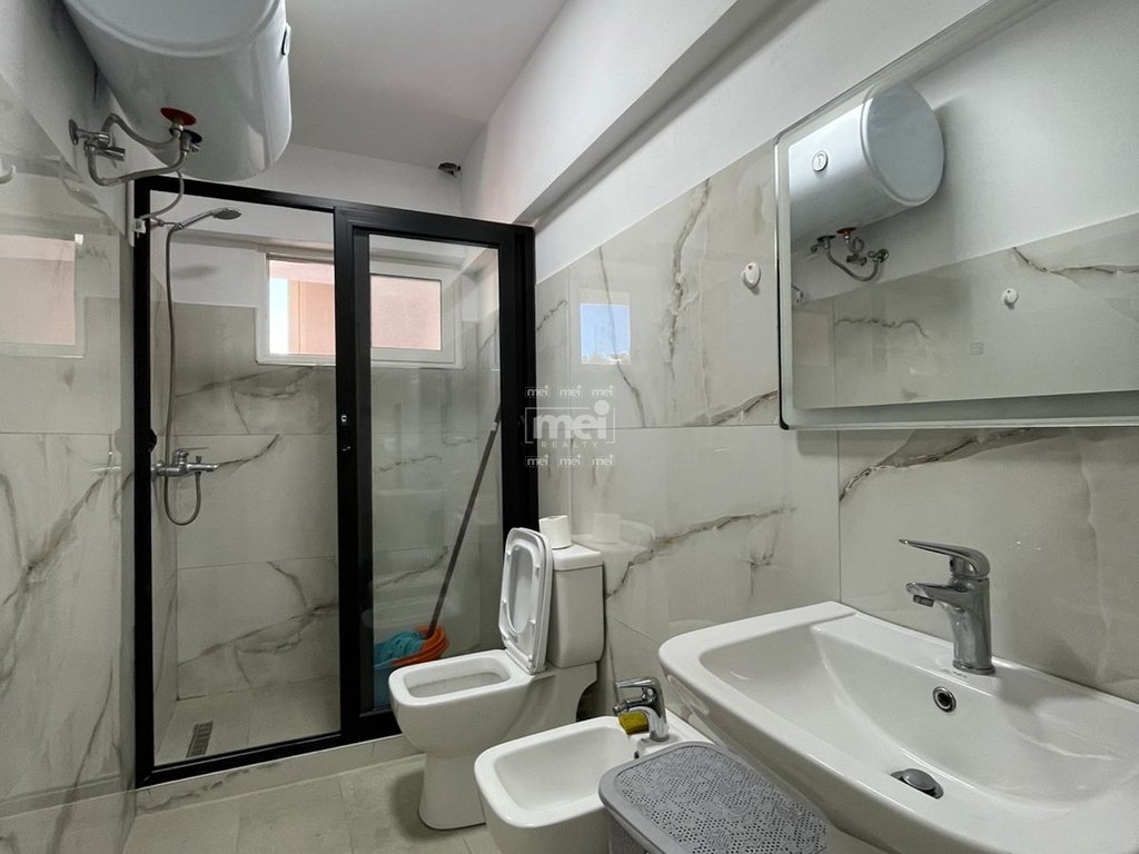 JEPET ME QIRA APARTAMENT 1+1 PRANE SHKOLLES EFTALI KOCI, DURRES!