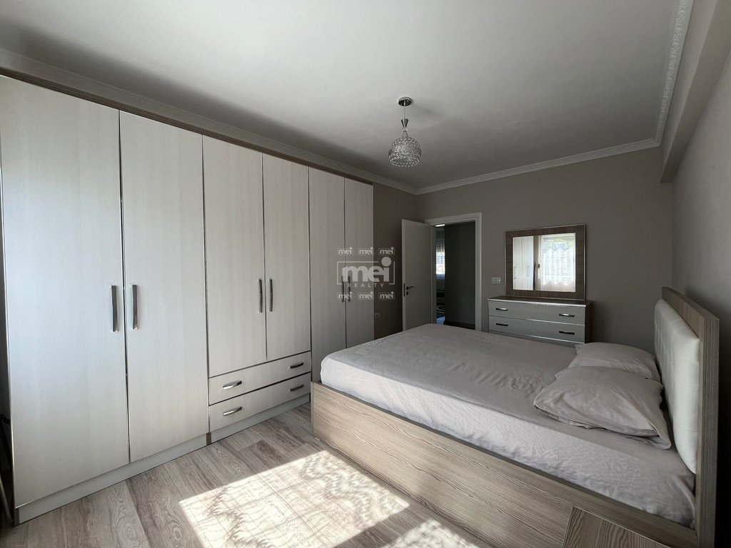 JEPET ME QIRA APARTAMENT 1+1 PRANE SHKOLLES EFTALI KOCI, DURRES!