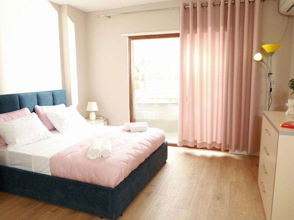 JEPET ME QIRA APARTAMENT 1+1 NE VOLLGA!