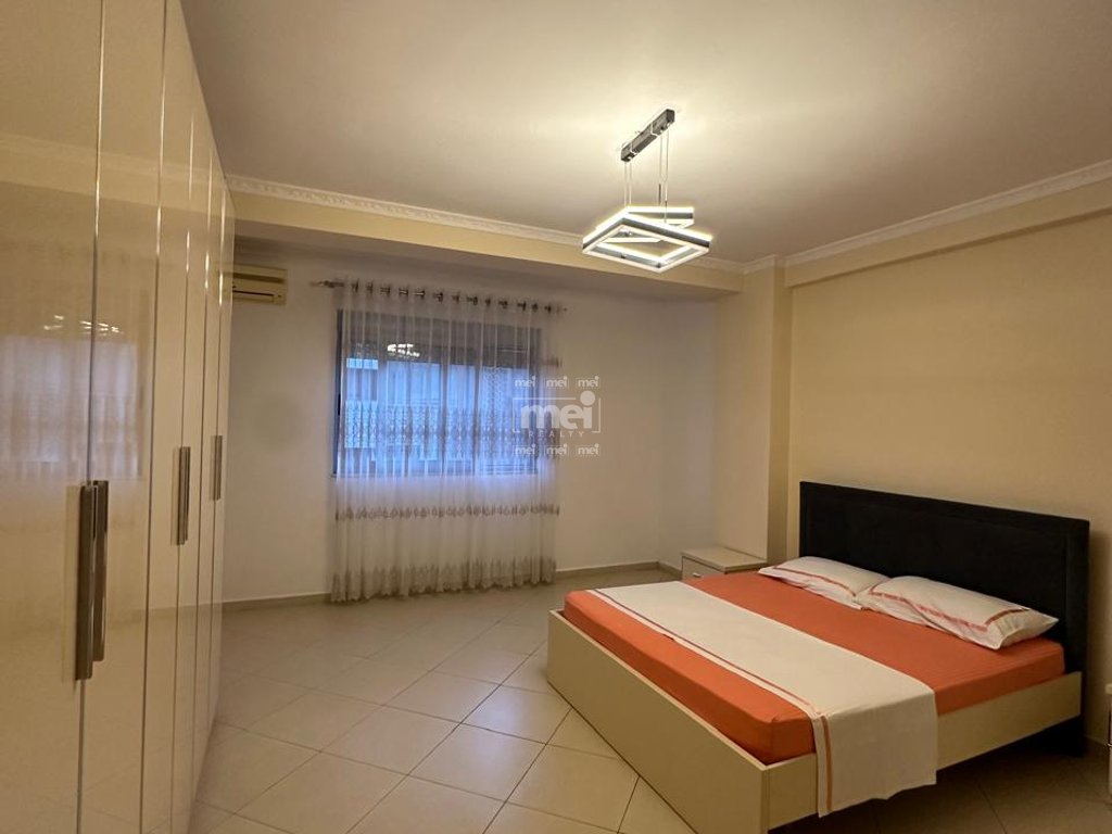 JEPET ME QIRA APARTAMENT 2+1 TEK DREJTORIA E POLICISE