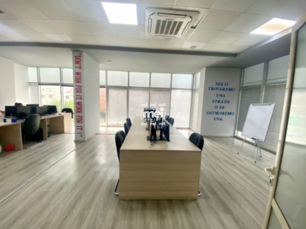 JEPET ME QERA AMBIENT BIZNESI NE QENDER!