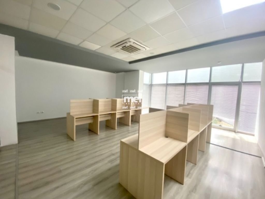 JEPET ME QERA AMBIENT BIZNESI NE QENDER!