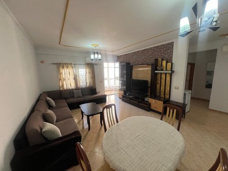 JEPET ME QIRA APARTAMENT 1+1 TEK PALLATI I SPORTIT!