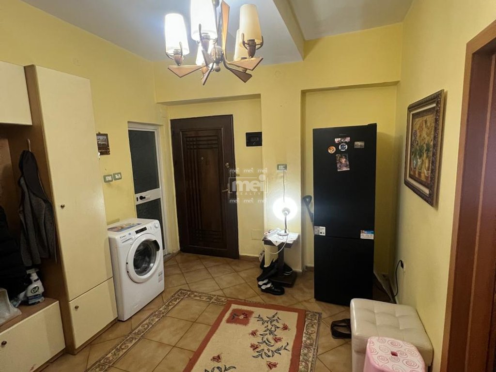 SHITET APARTAMENT 2+1 TEK STACIONI TRENIT!