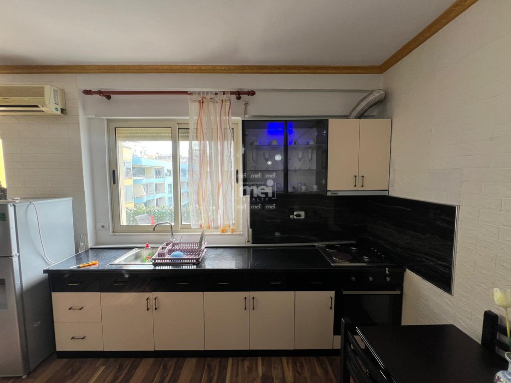 JEPET ME QIRA APARTAMENT 2+1 NE HEKURUDHA ME PAMJE NGA DETI!
