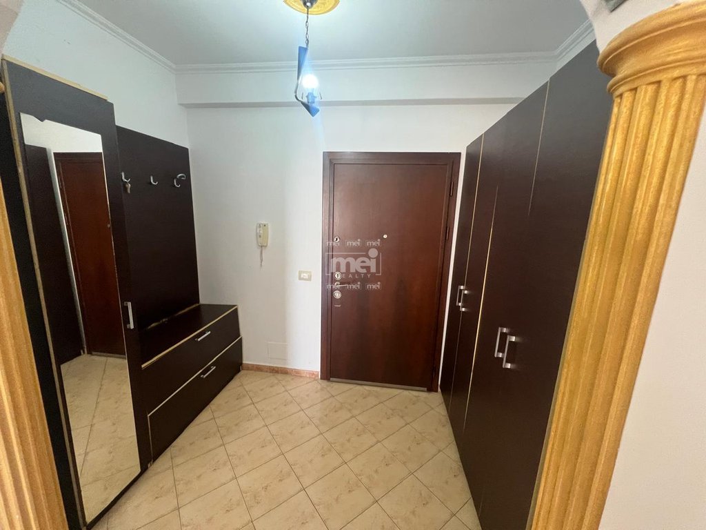 JEPET ME QIRA APARTAMENT 1+1 TEK PALLATI I SPORTIT!