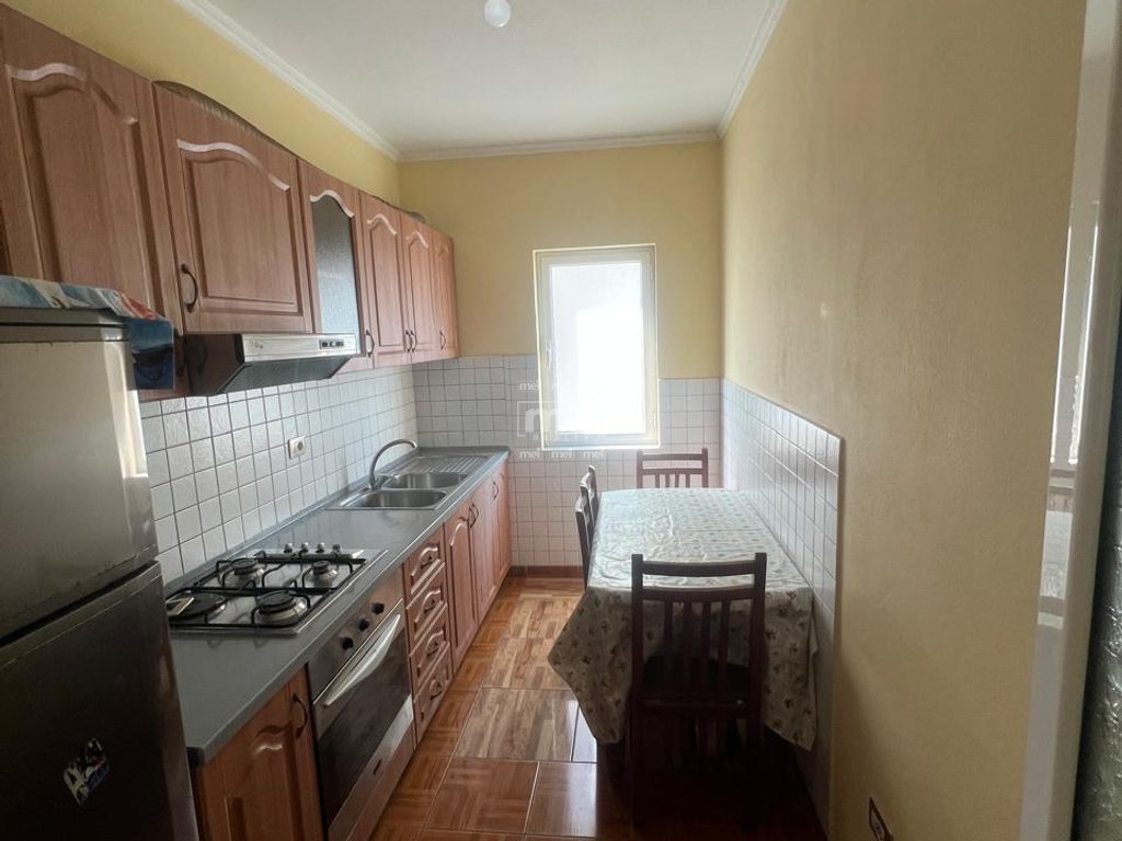 JEPET ME QIRA KAT VILE VILE NE ILIRIA!