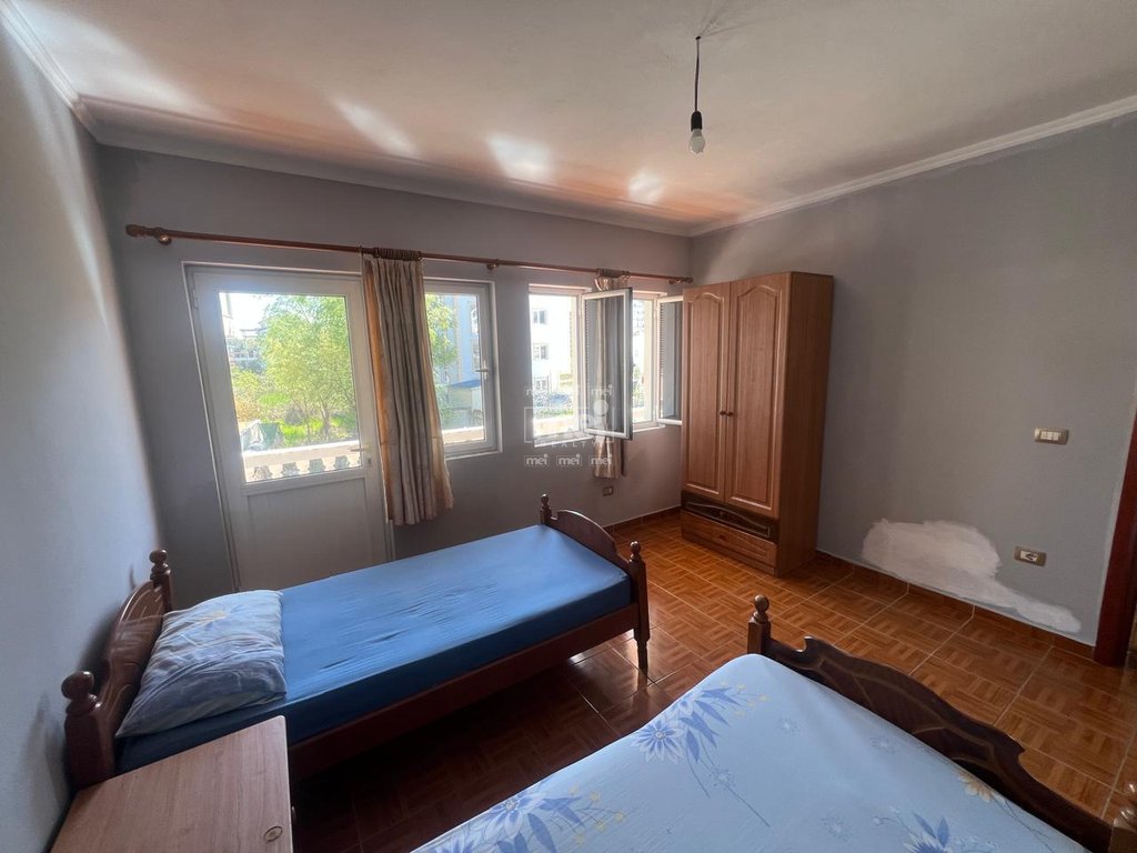 JEPET ME QIRA KAT VILE VILE NE ILIRIA!