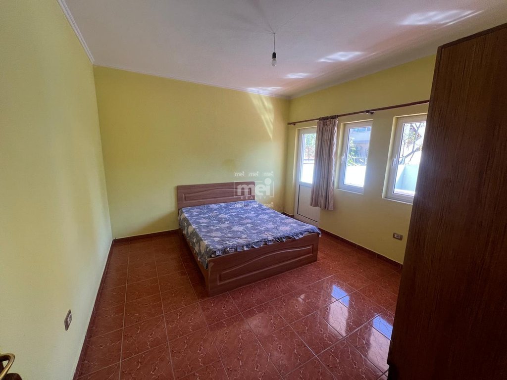 JEPET ME QIRA KAT VILE VILE NE ILIRIA!