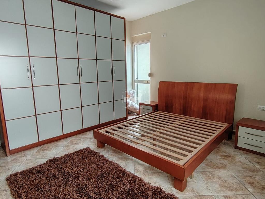 JEPET ME QERA APARTAMENT 1+1 TEK KOPESHTI SOTIR NOKA