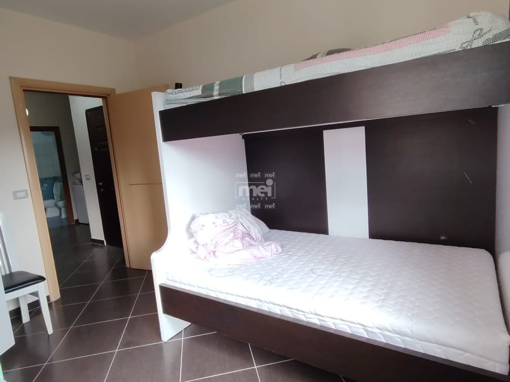 JEPET ME QERA APARTAMENT 2+1+POST PARKIMI TEK MALI I ROBIT