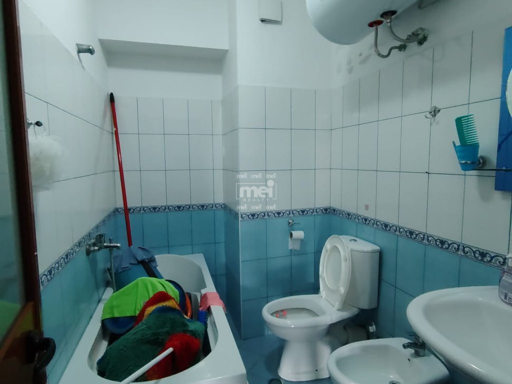 JEPET ME QERA APARTAMENT 2+1+POST PARKIMI TEK MALI I ROBIT