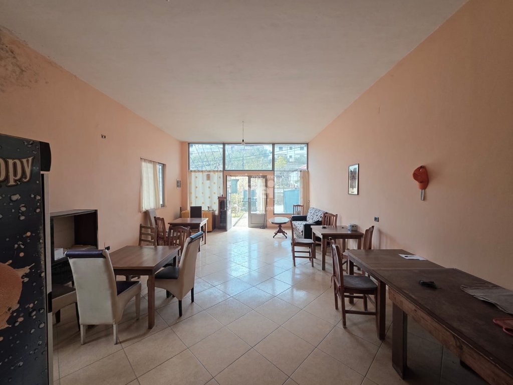 SHITET GODINE 2 KATESHE NE ARAPAJ, DURRES!