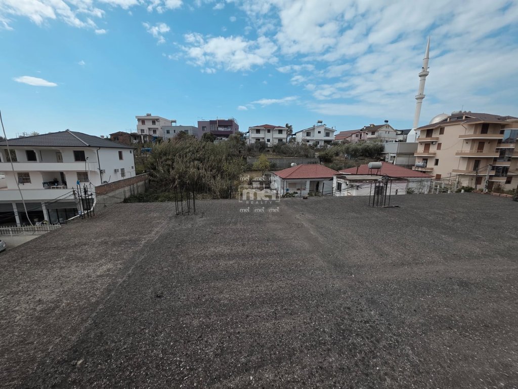 SHITET GODINE 2 KATESHE NE ARAPAJ, DURRES!