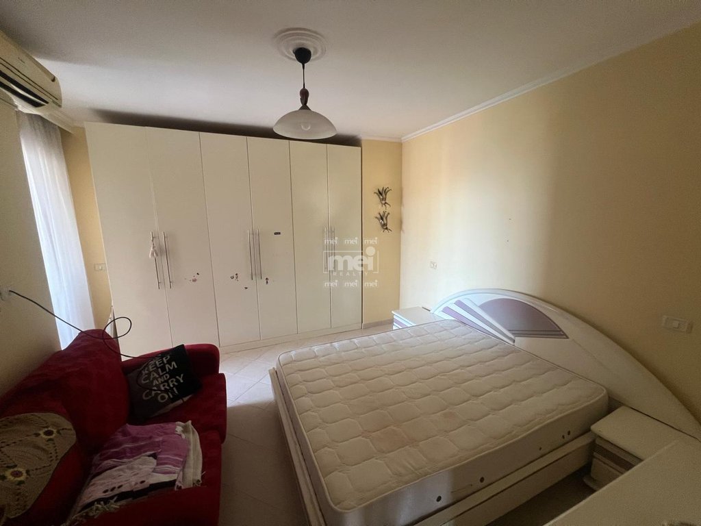 SHITET APARTAMENT  2+1+2 NE VOLLGA ME PAMJE DETI!
