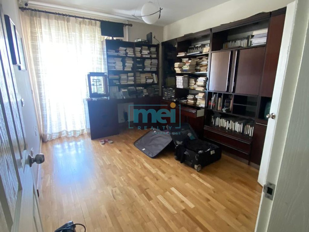 Shitet Super Apartament 3+1+2 ne Laprake!