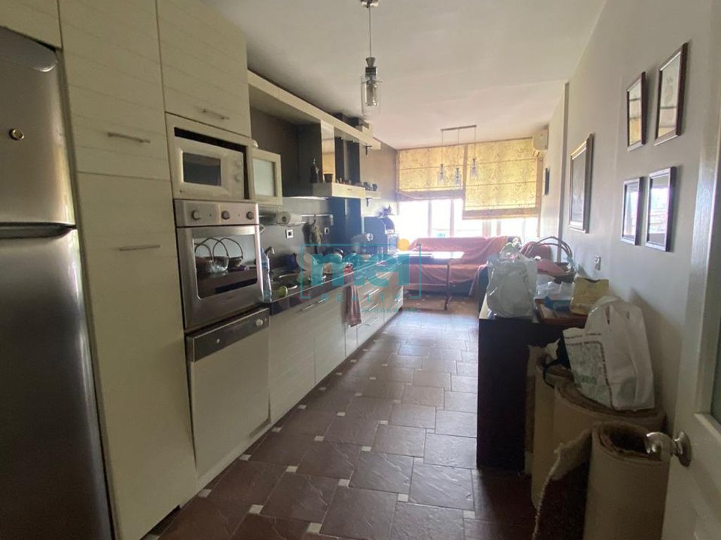 Shitet Super Apartament 3+1+2 ne Laprake!