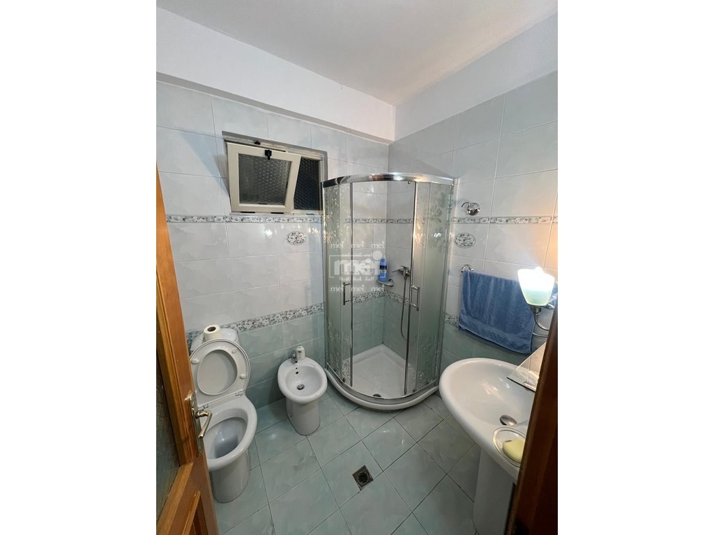 JEPET ME QIRA APARTAMENT  3+1+2 NE VOLLGA!