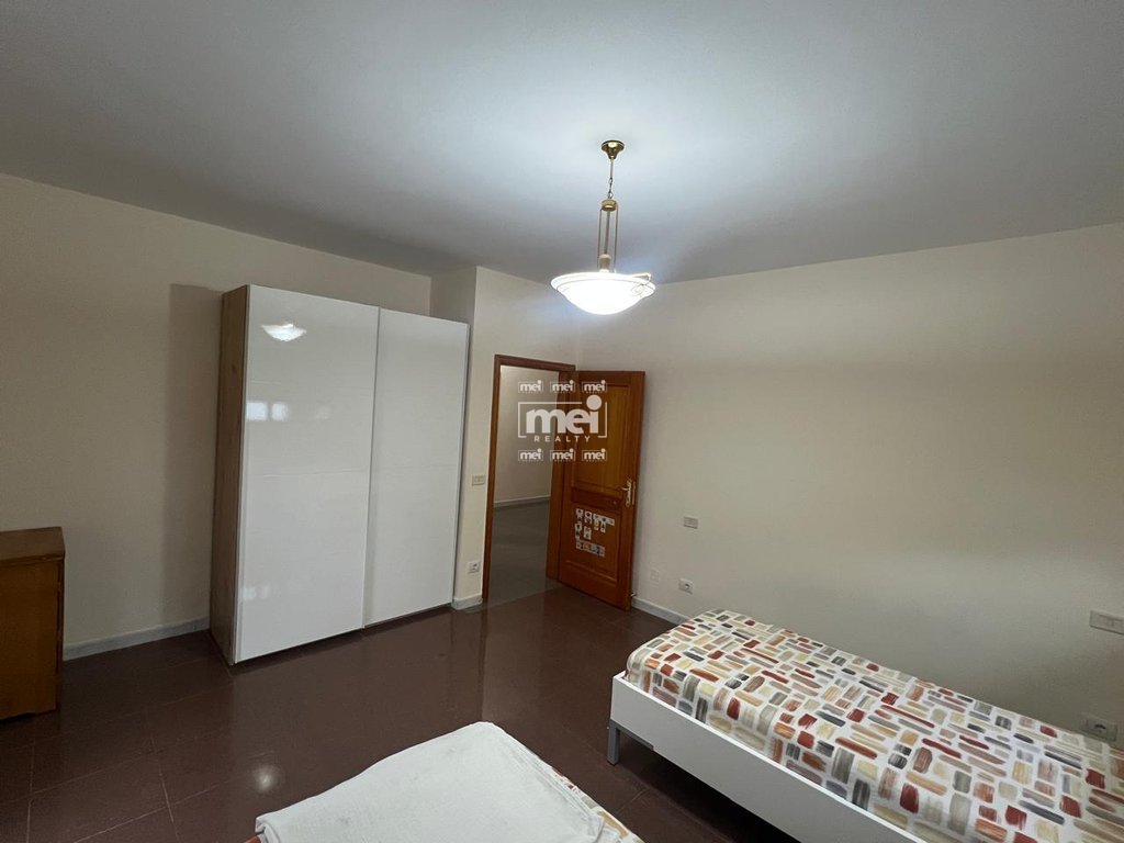 JEPET ME QIRA APARTAMENT  3+1+2 NE VOLLGA!