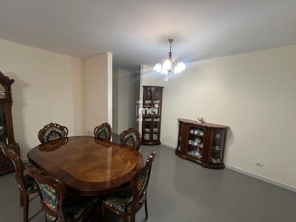 JEPET ME QIRA APARTAMENT  3+1+2 NE VOLLGA!