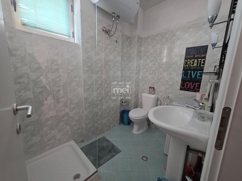 JEPET ME QIRA APARTAMENT 1+1 NE PLAZH!