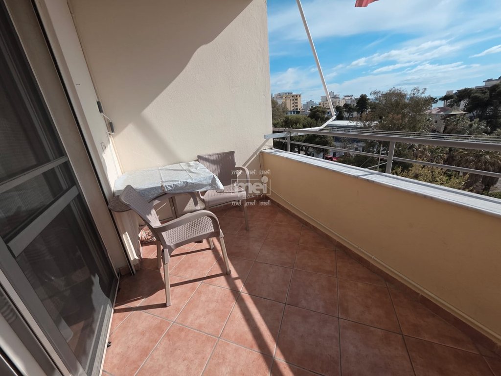 JEPET ME QIRA APARTAMENT 1+1 NE PLAZH!