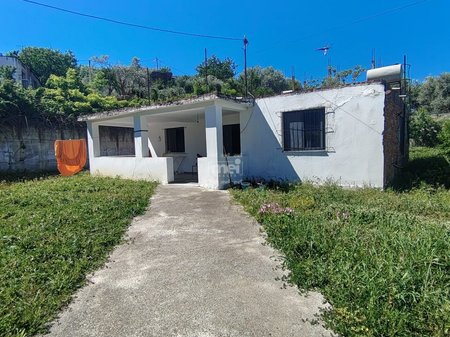 SHTEPI PRIVATE NE SHITJE PRANE CURRILAVE
