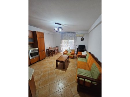 JEPET ME QIRA APARTAMENT 1+1 TEK PALLATI I SPORTIT!