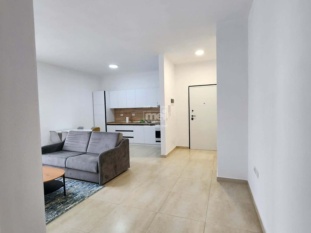 JEPET ME QIRA APARTAMENT 2+1 NE VOLLGA!