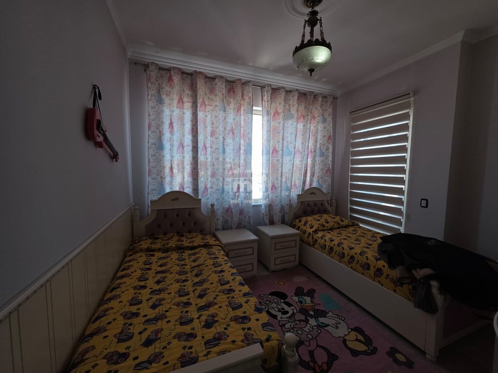 JEPET APARTAMENT ME QIRA 2+1 NE QENDER TE DURRESIT ME PAMJE DETI