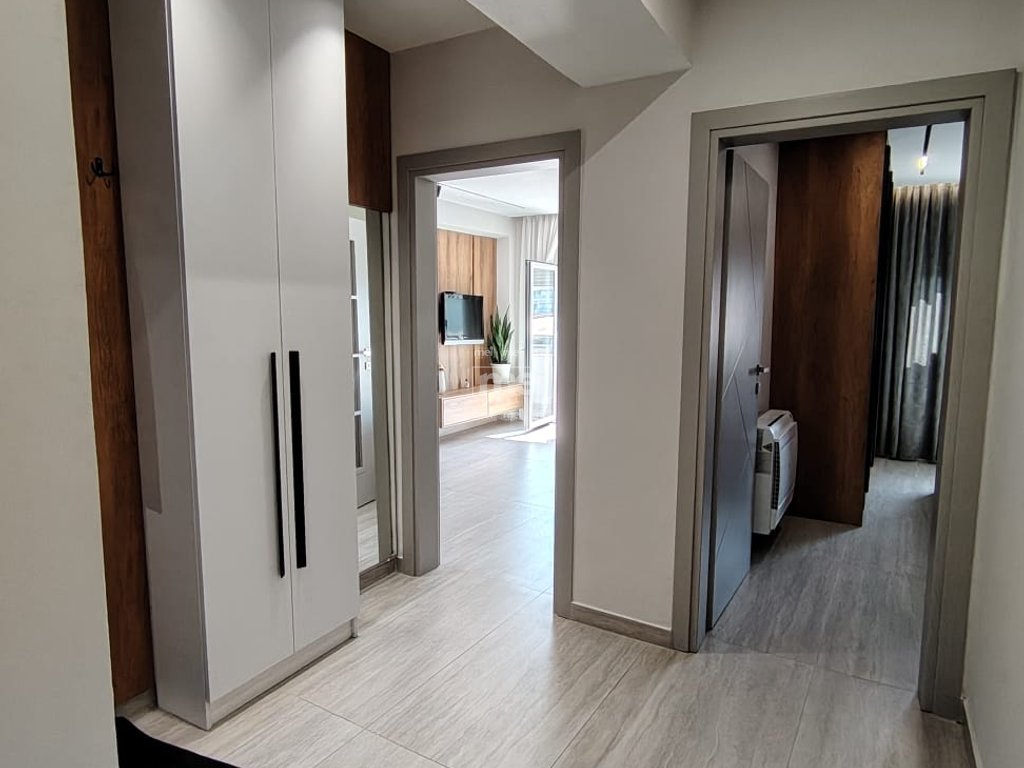 SHITET APARTAMENT 2+1 PRANE UKD!