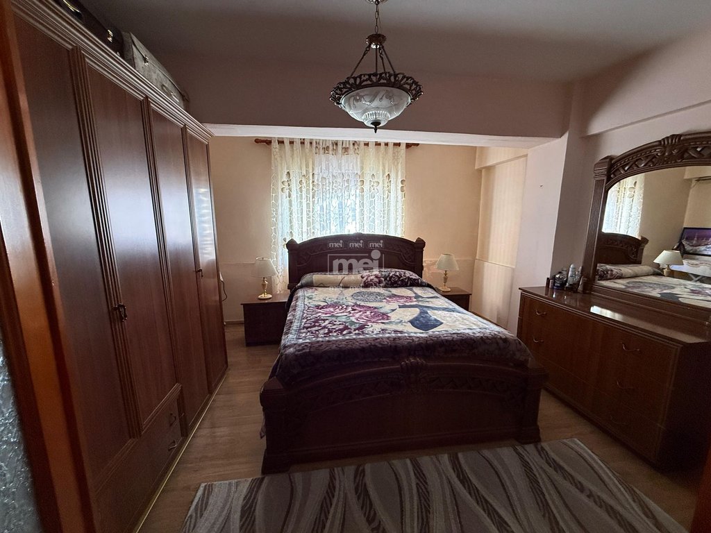 JEPET APARTAMENT ME QIRA 2+1 TE RRUGA E RE E PORTIT!
