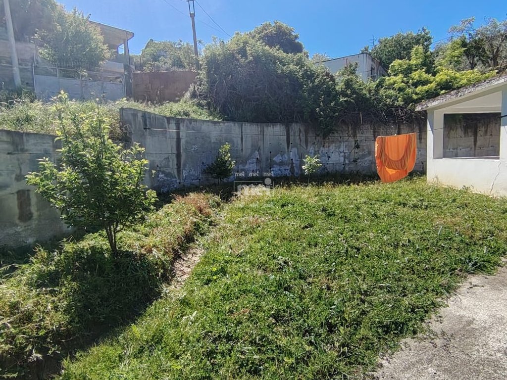 SHTEPI PRIVATE NE SHITJE PRANE CURRILAVE