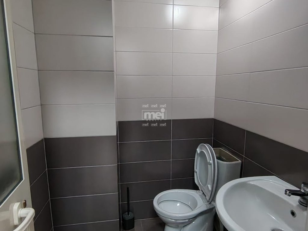 JEPET ME QIRA AMBIENT ZYRE NE QENDER DURRES!