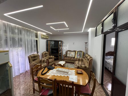 JEPET ME QIRA APARTAMENT 2+1+2 ME PAMJE NGA DETI TEK RRUGA E RE E PORTIT!