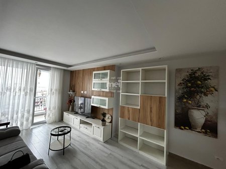 JEPET ME QIRA APARTAMENT 1+1 ,PRANE UKD!
