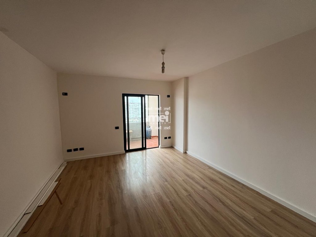 SHITET APARTAMENT 2+1 TEK TREGU FRUTA PERIMEVE!