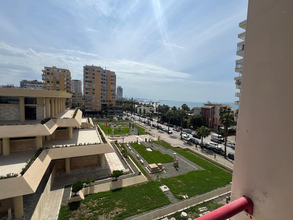 JEPET ME QIRA APARTAMENT  3+1+2 TEK VOLLGA ME PAMJE NGA DETI!