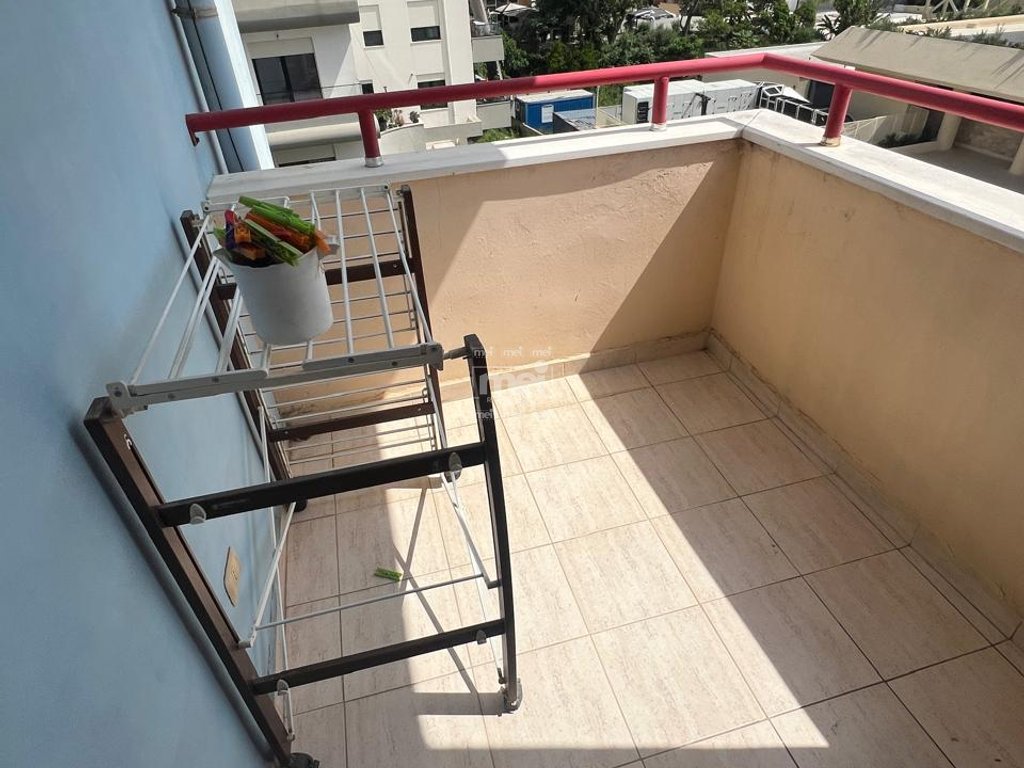 JEPET ME QIRA APARTAMENT  3+1+2 TEK VOLLGA ME PAMJE NGA DETI!