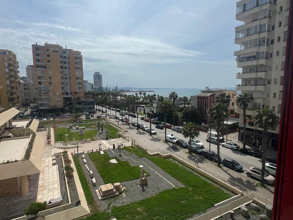 JEPET ME QIRA APARTAMENT  3+1+2 TEK VOLLGA ME PAMJE NGA DETI!