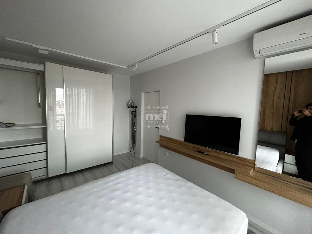 JEPET ME QIRA APARTAMENT 1+1 ,PRANE UKD!