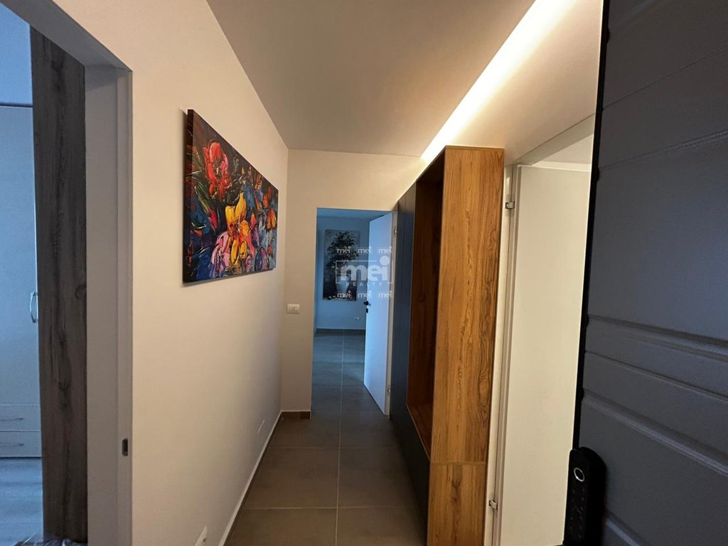 JEPET ME QIRA APARTAMENT 1+1 ,PRANE UKD!