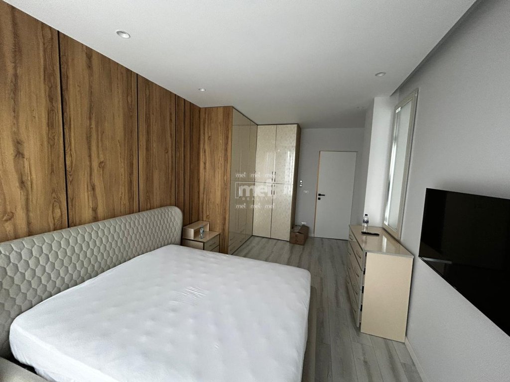 JEPET ME QIRA APARTAMENT 1+1 ,PRANE UKD!