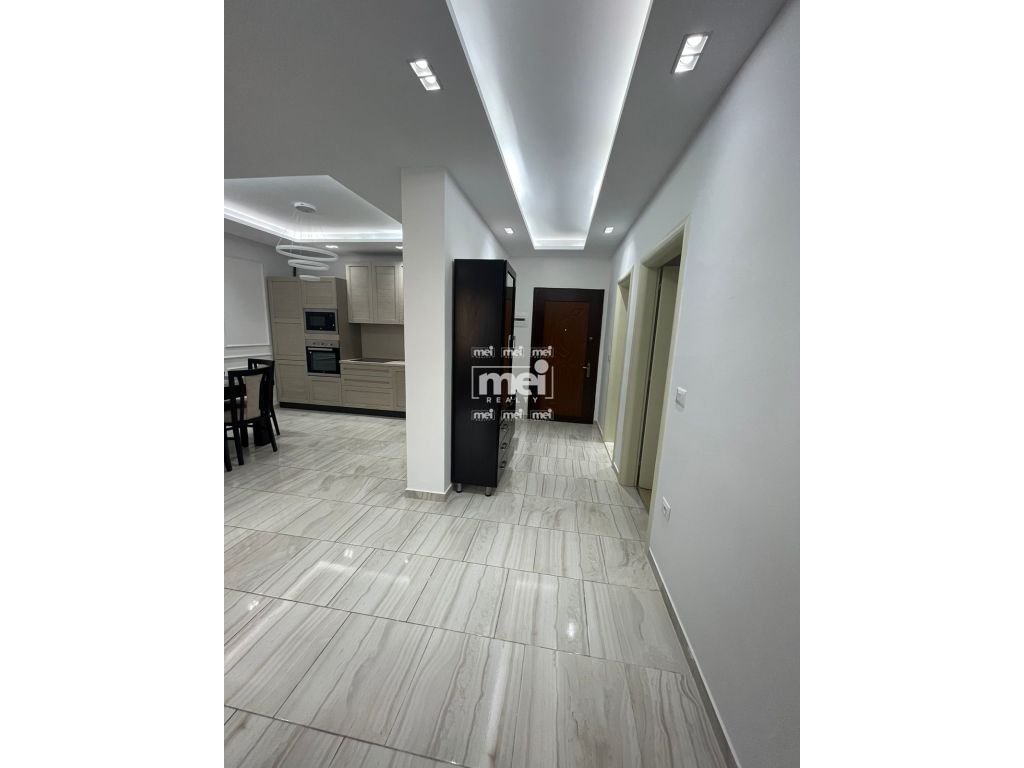 SHITET APARTAMENT 2+1  TEK ISH URT, DURRES!