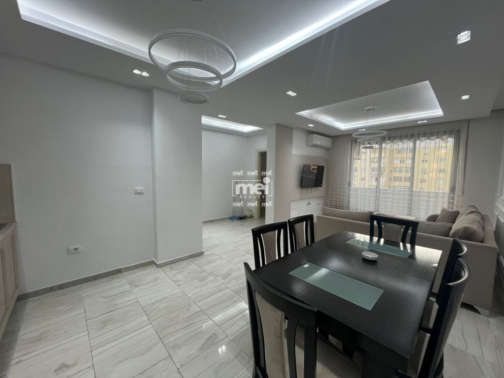 SHITET APARTAMENT 2+1  TEK ISH URT, DURRES!