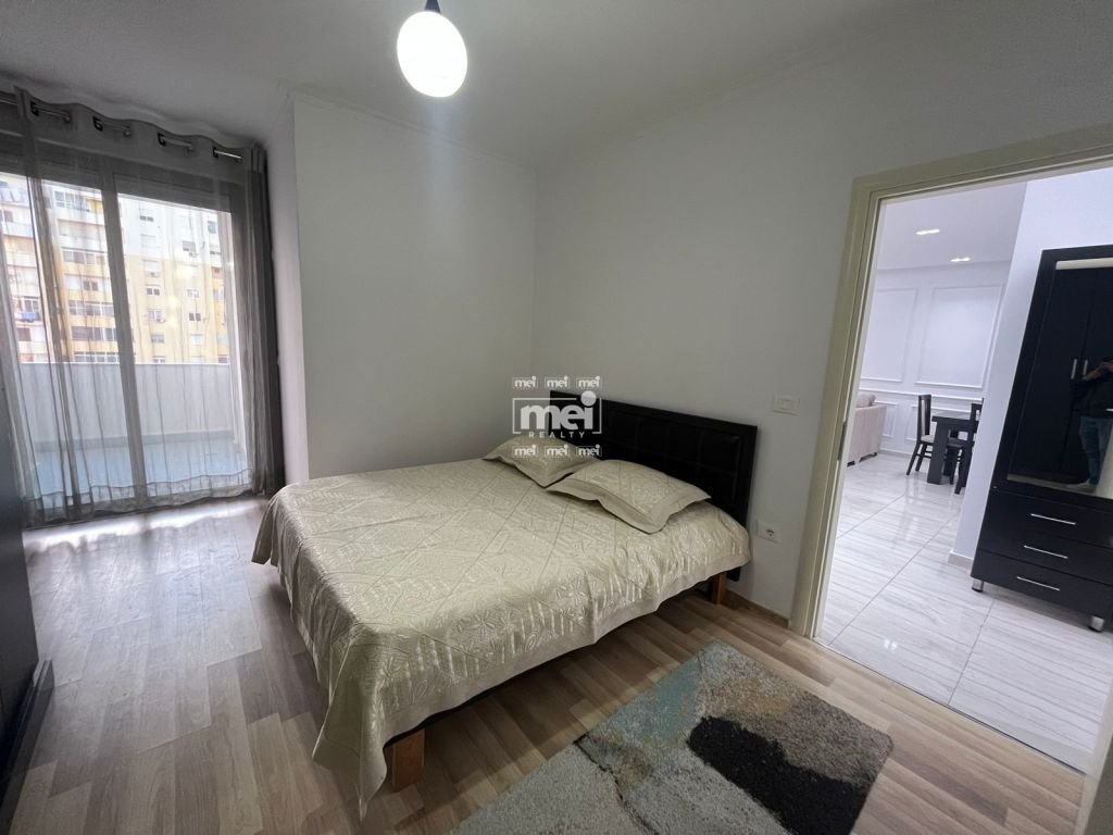 SHITET APARTAMENT 2+1  TEK ISH URT, DURRES!