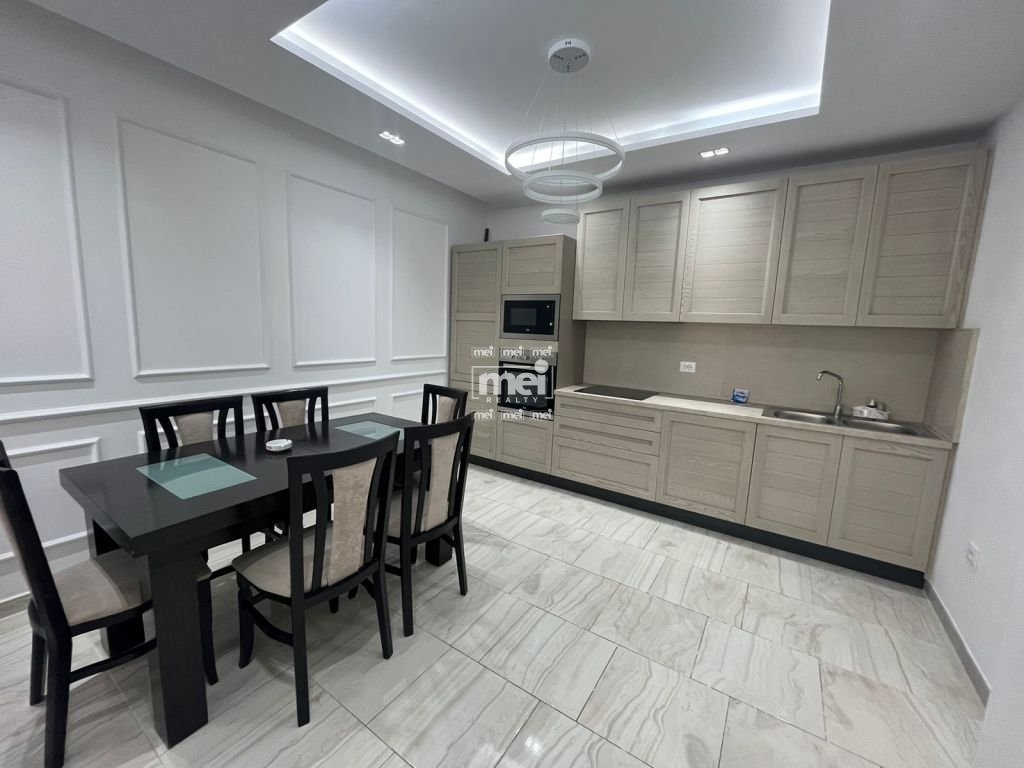 SHITET APARTAMENT 2+1  TEK ISH URT, DURRES!